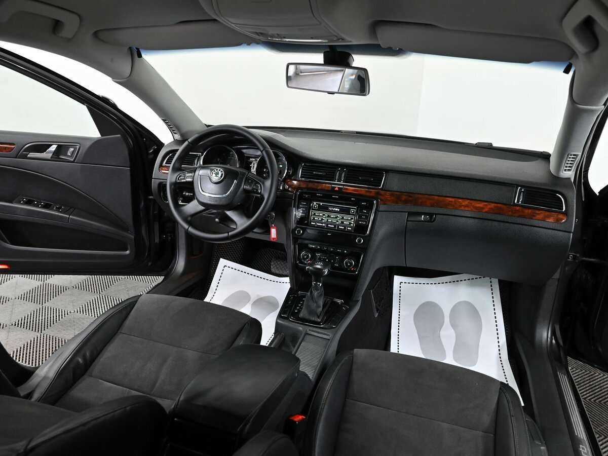 Купить Skoda Superb с пробегом. Фото: #4