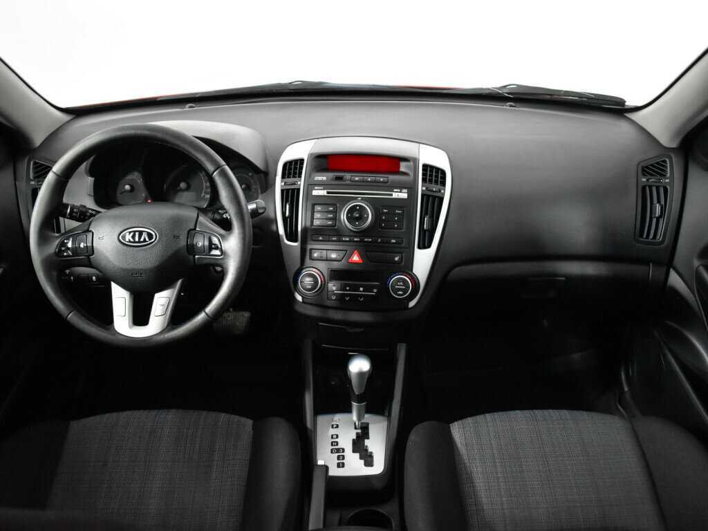 Купить Kia Ceed с пробегом. Фото: #11