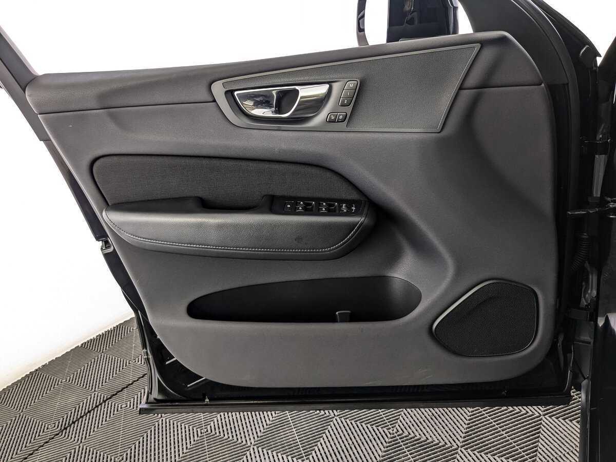 Купить Volvo XC60 с пробегом. Фото: #17