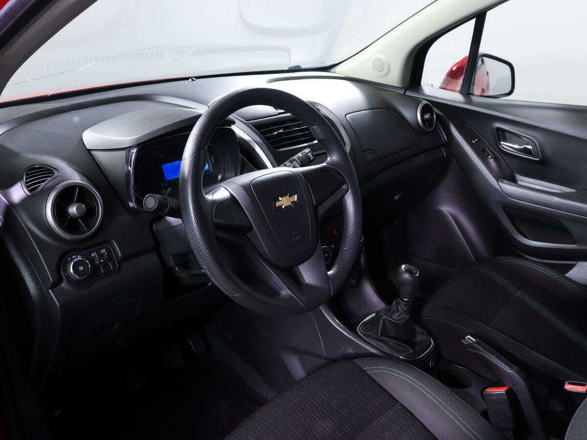 Купить Chevrolet Tracker с пробегом. Фото: #12