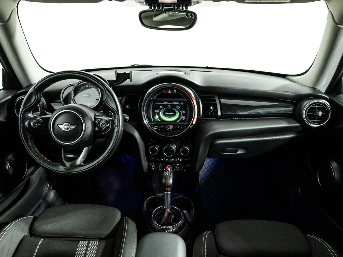 Купить Mini Hatch с пробегом. Фото: #12