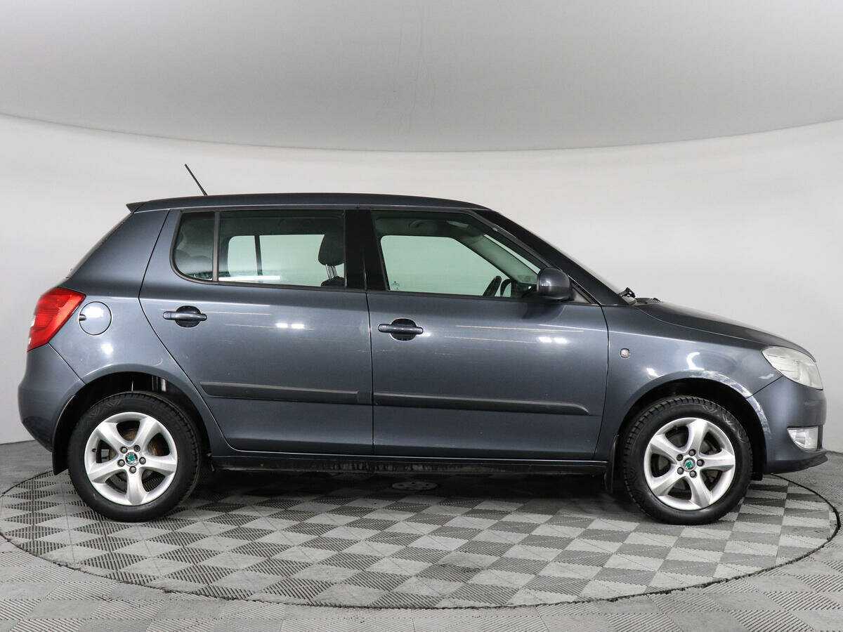 Купить Skoda Fabia с пробегом. Фото: #3