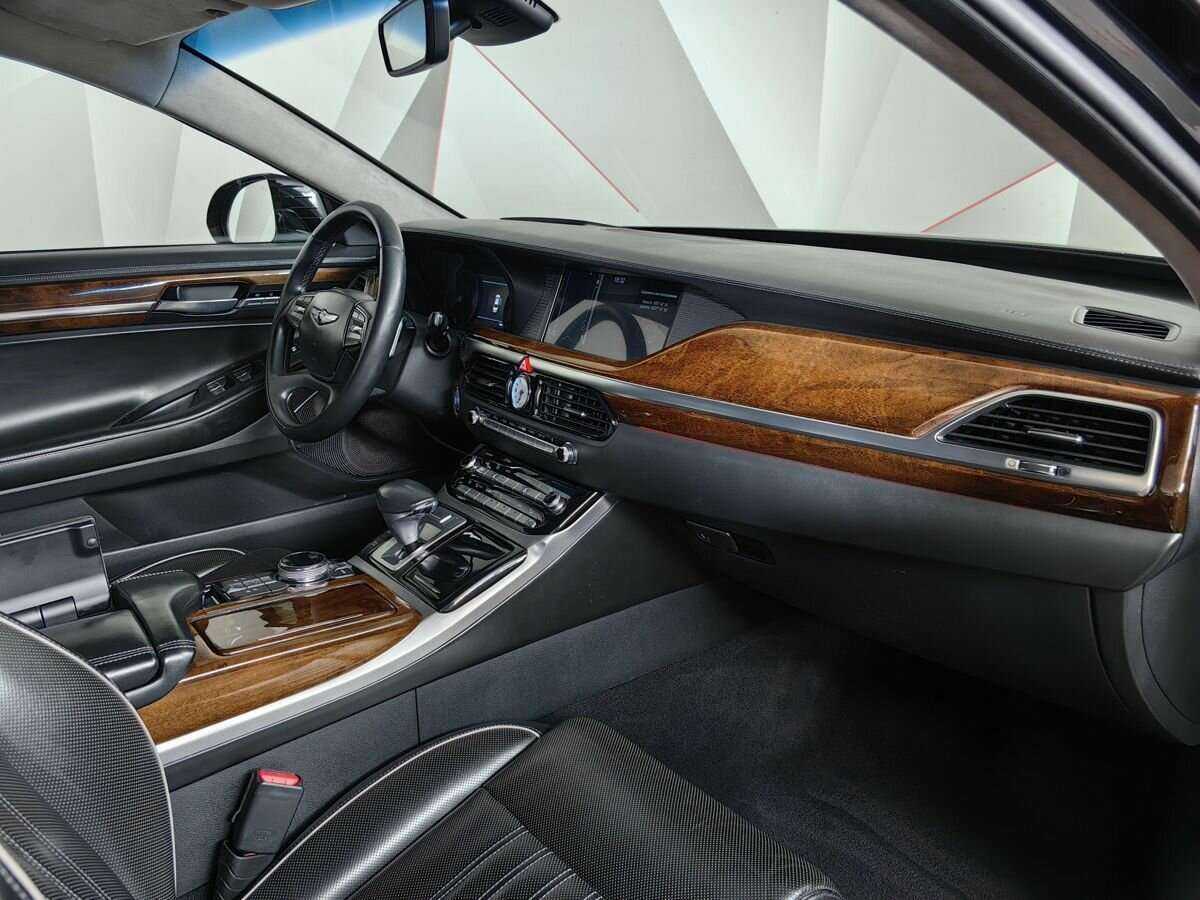 Купить Genesis G90 с пробегом. Фото: #8