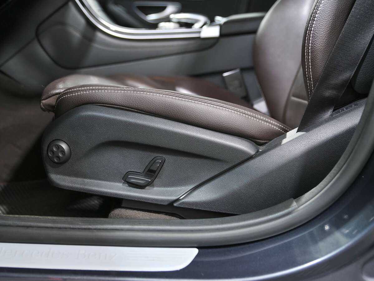 Купить Mercedes-Benz GLC с пробегом. Фото: #17