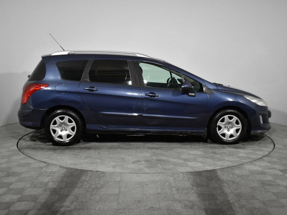 Купить Peugeot 308 с пробегом. Фото: #3