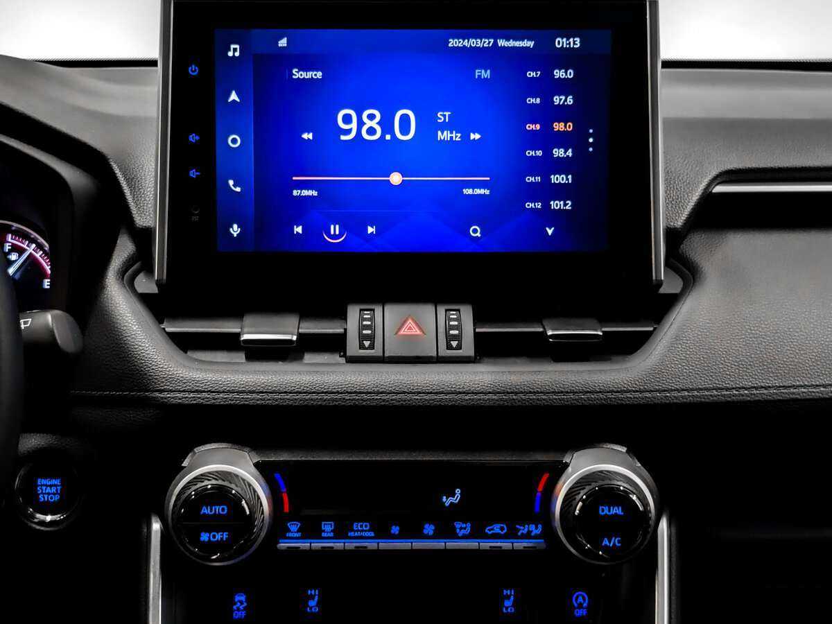 Купить Toyota RAV4 с пробегом. Фото: #11