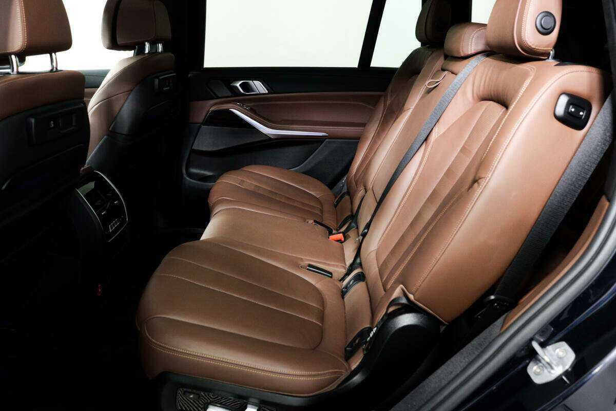 Купить BMW X7 с пробегом. Фото: #11