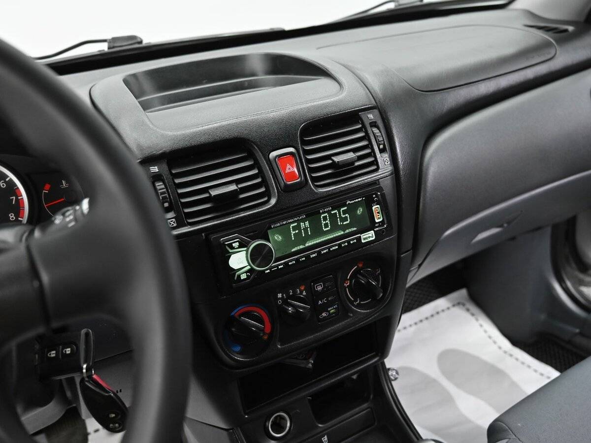 Купить Nissan Almera с пробегом. Фото: #9