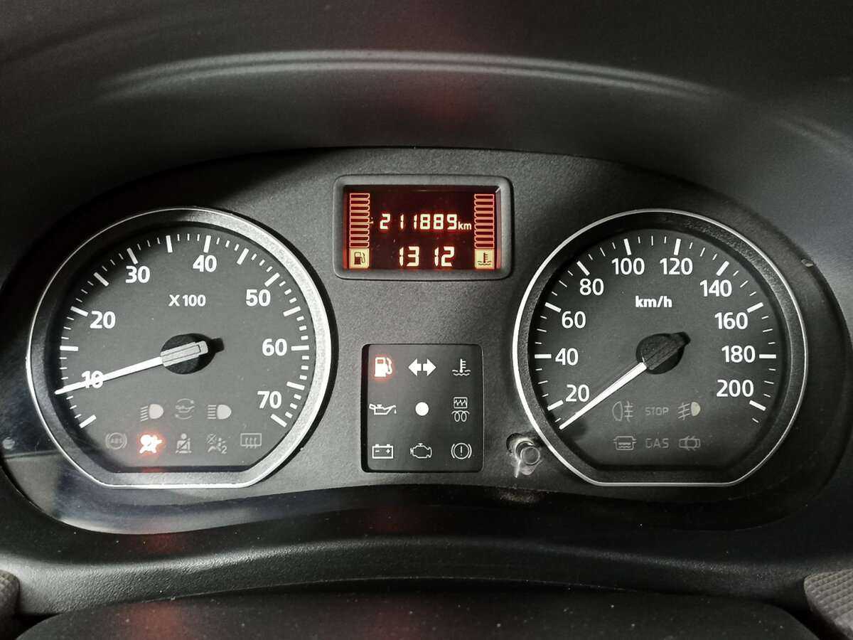 Купить Renault Logan с пробегом. Фото: #10