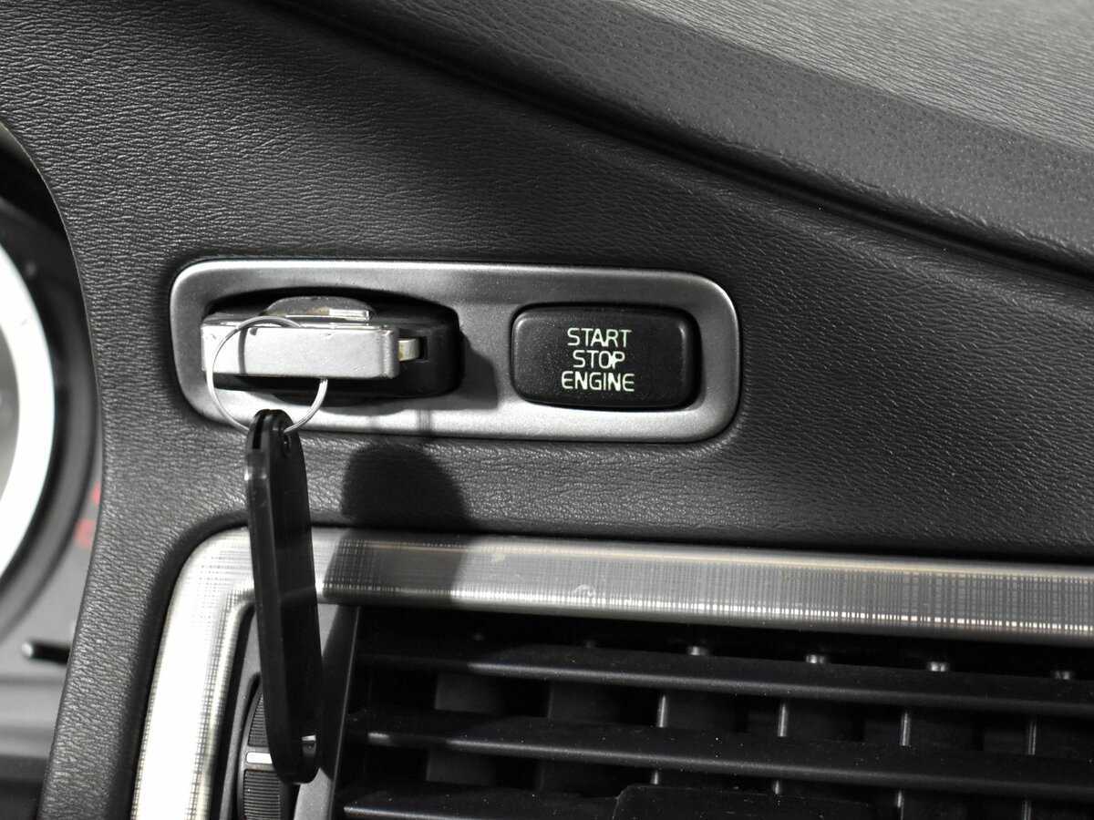 Купить Volvo XC70 с пробегом. Фото: #20
