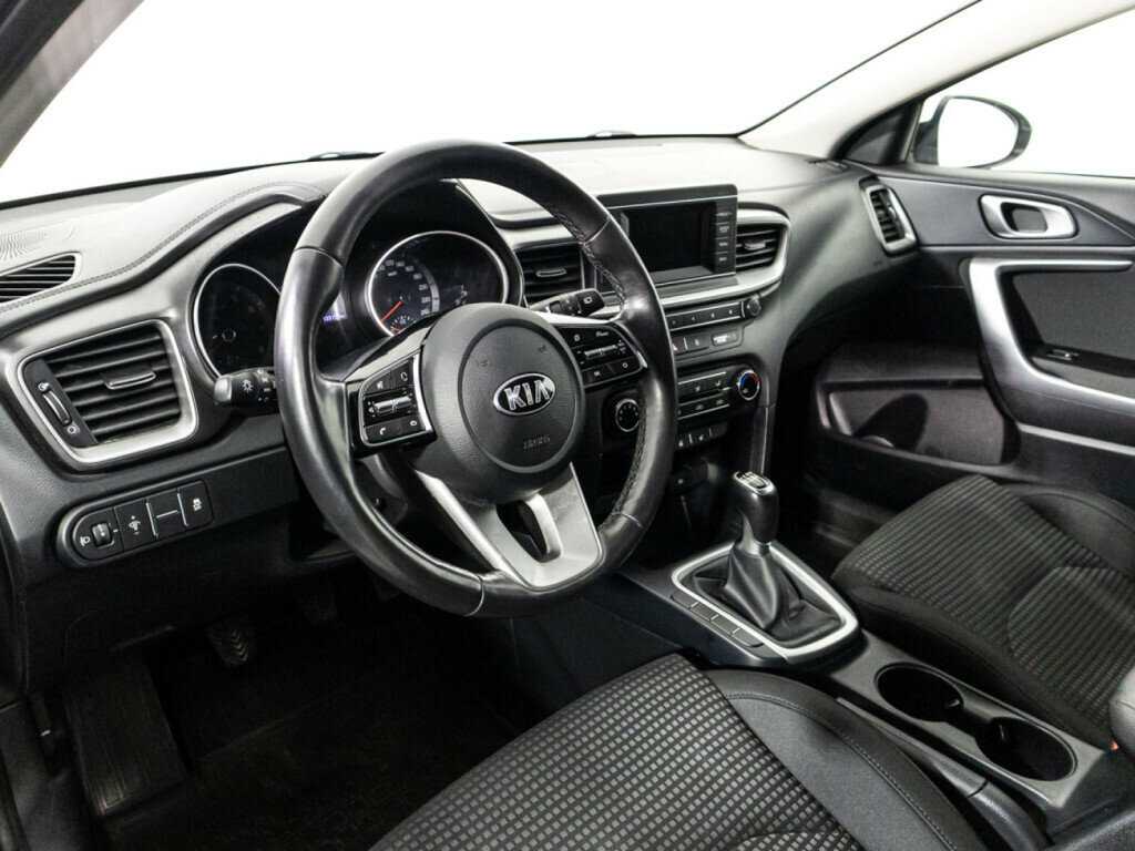 Купить Kia Ceed с пробегом. Фото: #10