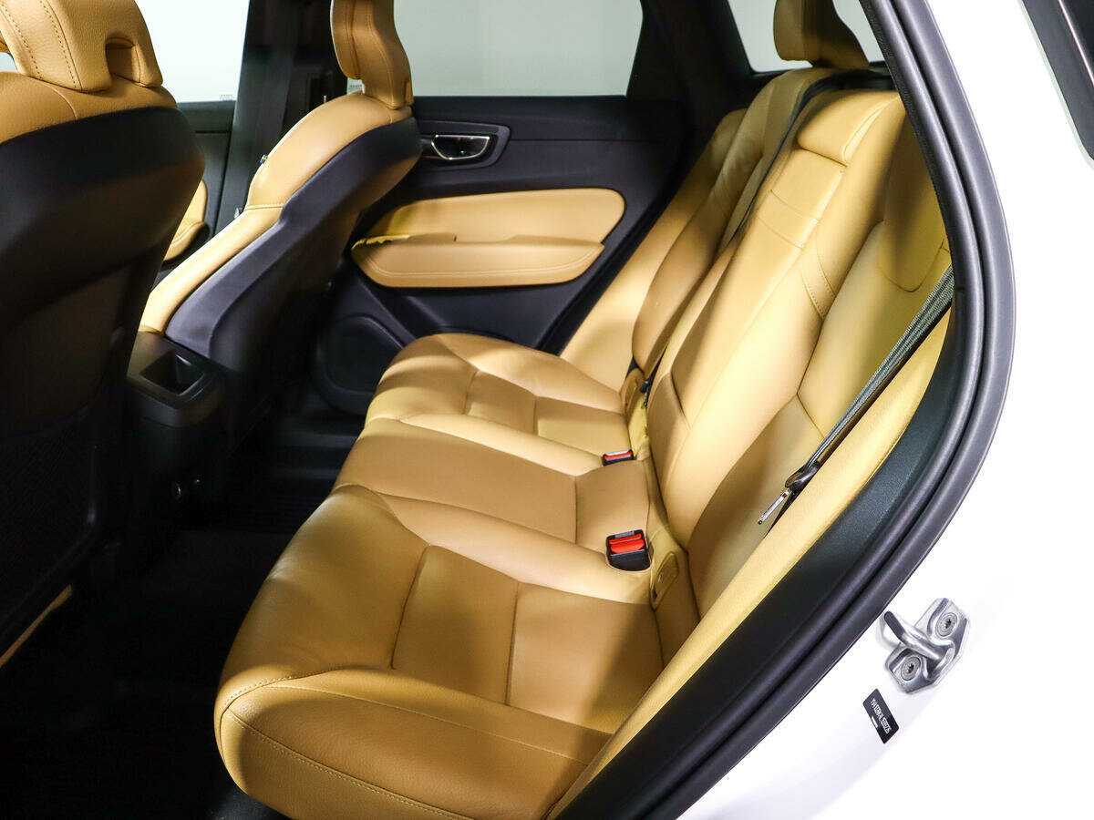 Купить Volvo XC60 с пробегом. Фото: #9