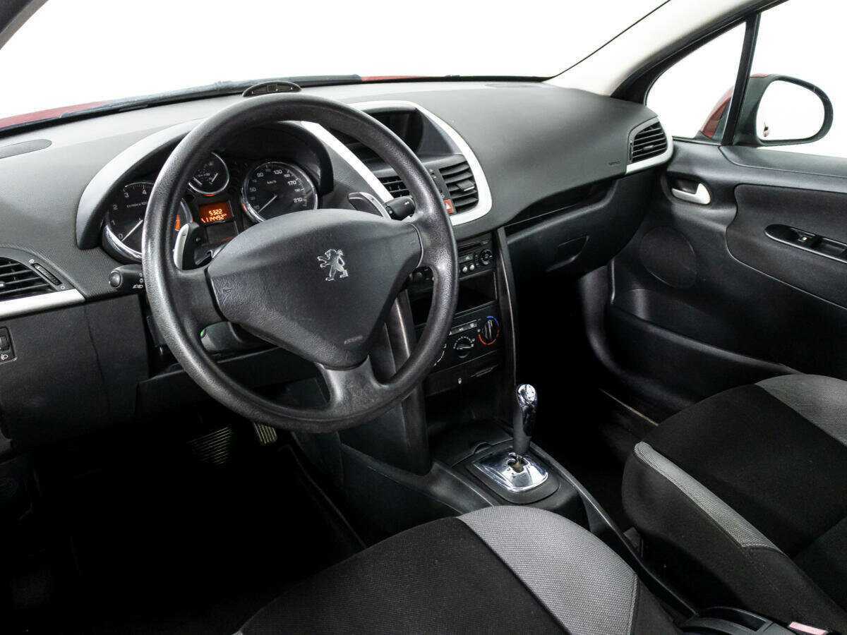 Купить Peugeot 207 с пробегом. Фото: #10