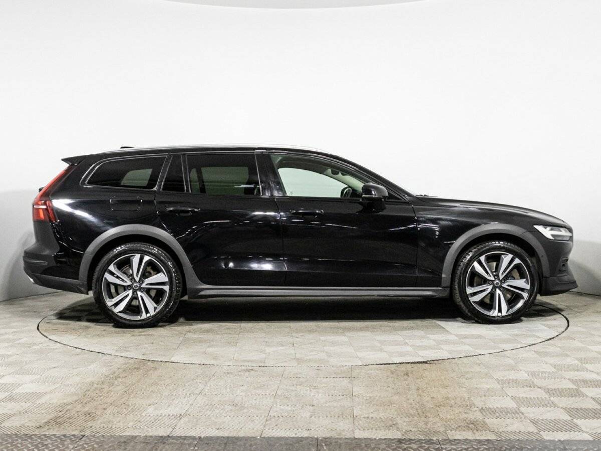 Купить Volvo V60 Cross Country с пробегом. Фото: #3