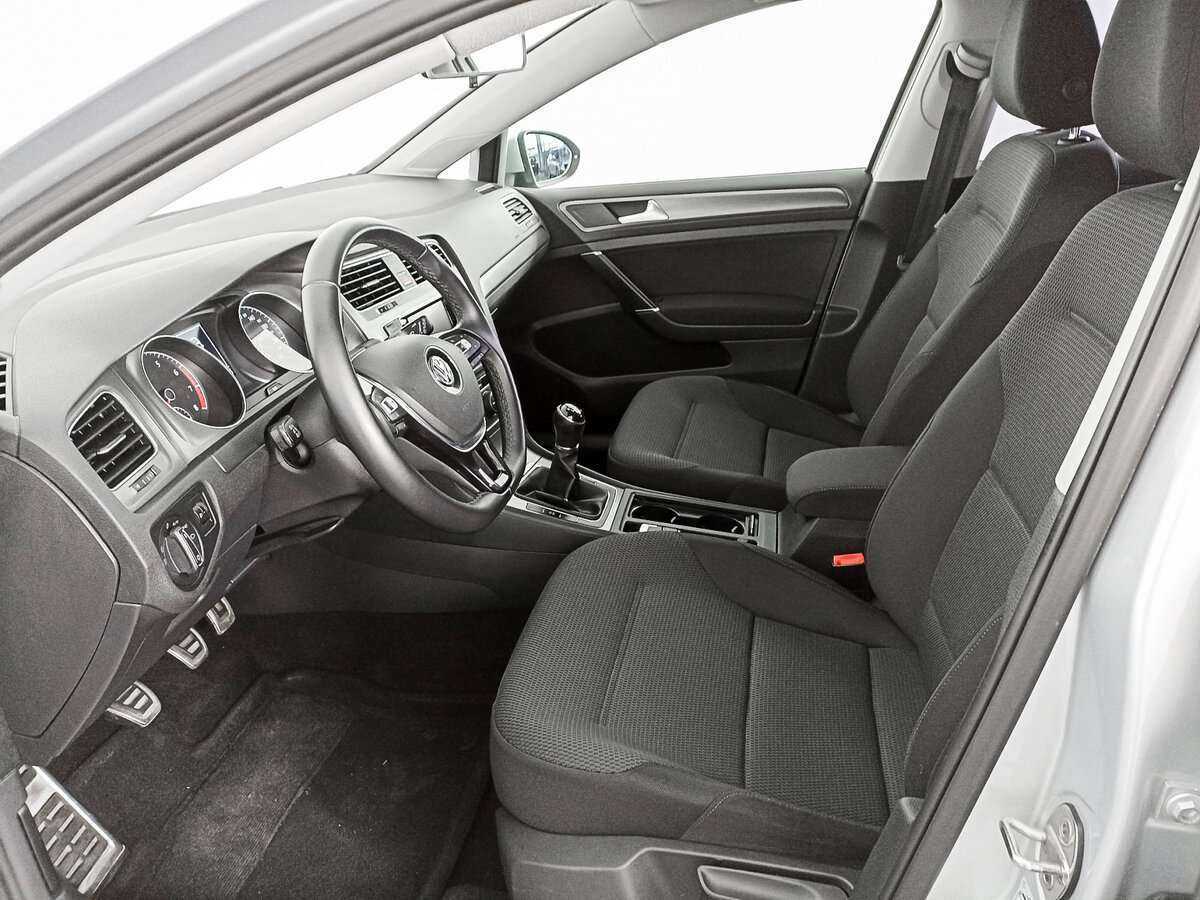 Купить Volkswagen Golf с пробегом. Фото: #13