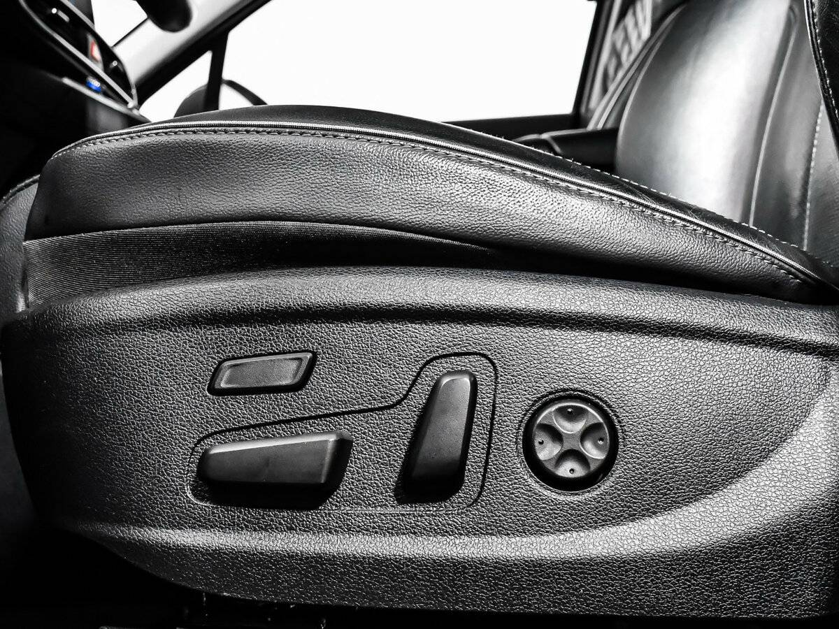 Купить Hyundai Santa Fe с пробегом. Фото: #17