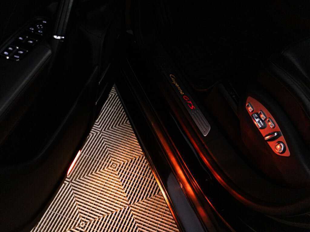 Купить Porsche Cayenne с пробегом. Фото: #37