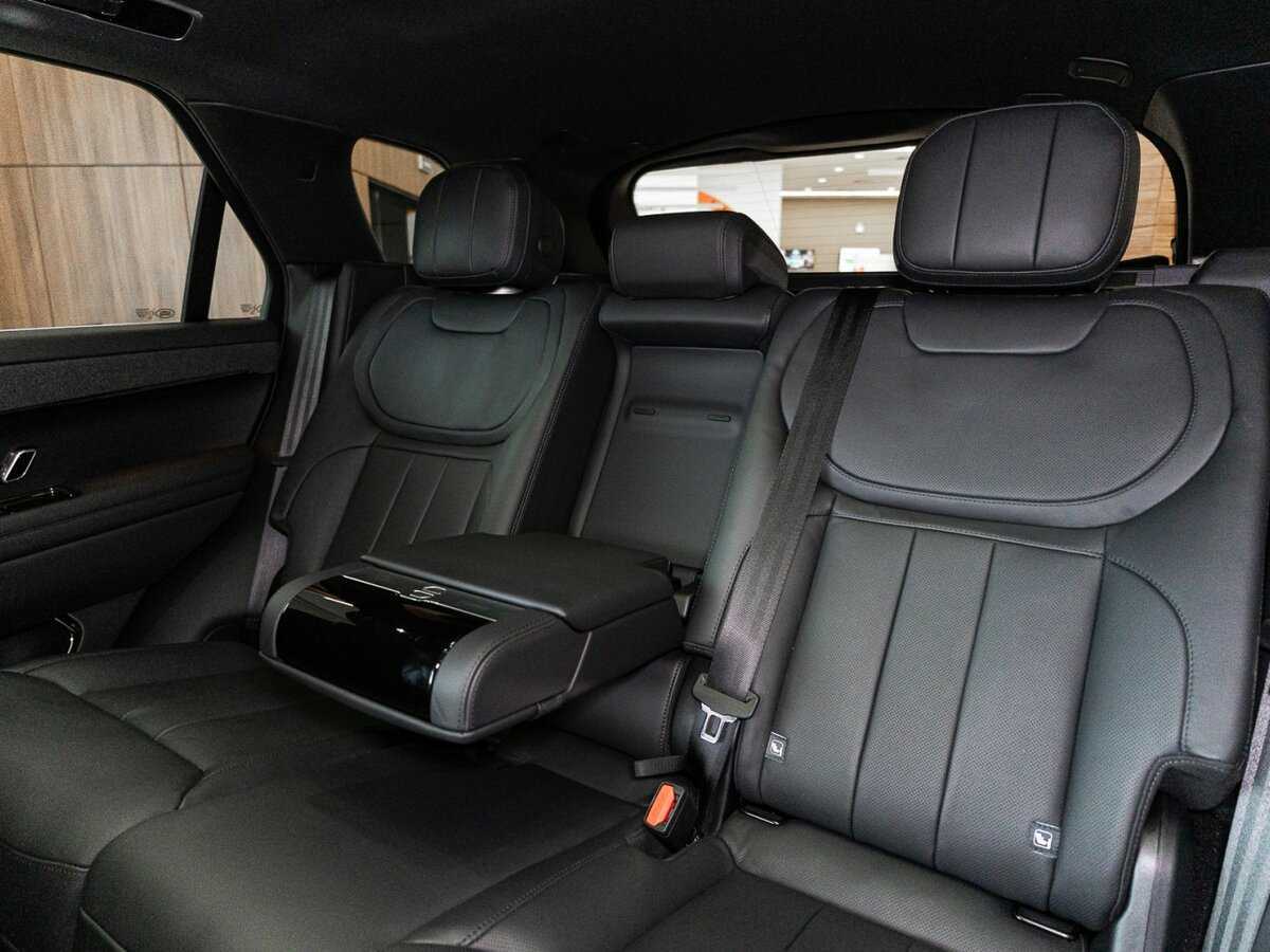 Купить Land Rover Range Rover Sport с пробегом. Фото: #21
