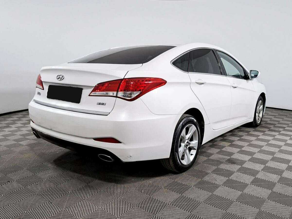 Купить Hyundai i40 с пробегом. Фото: #3