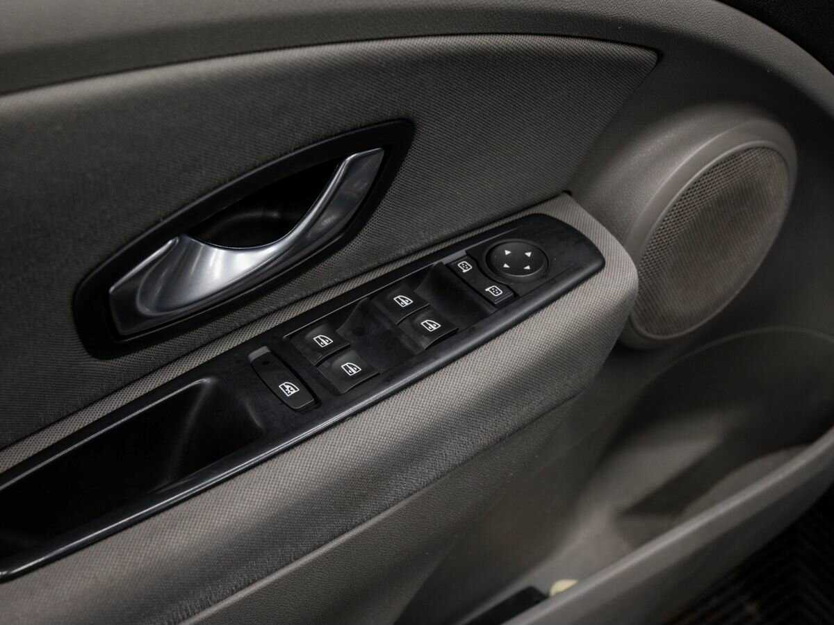 Купить Renault Megane с пробегом. Фото: #14