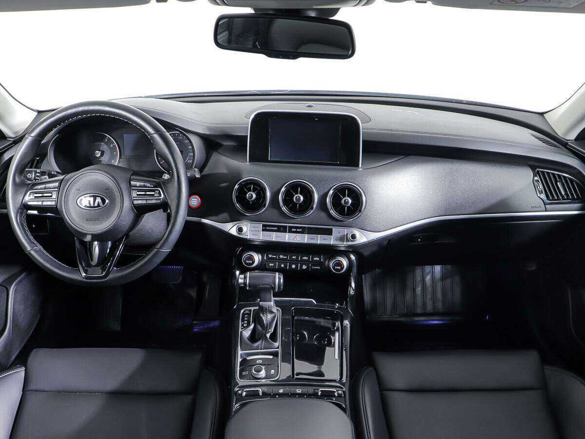 Купить Kia Stinger с пробегом. Фото: #12