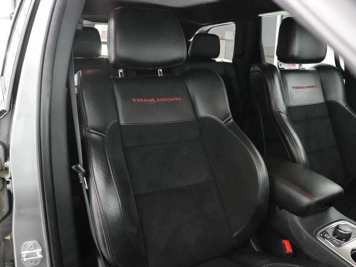 Купить Jeep Grand Cherokee с пробегом. Фото: #9