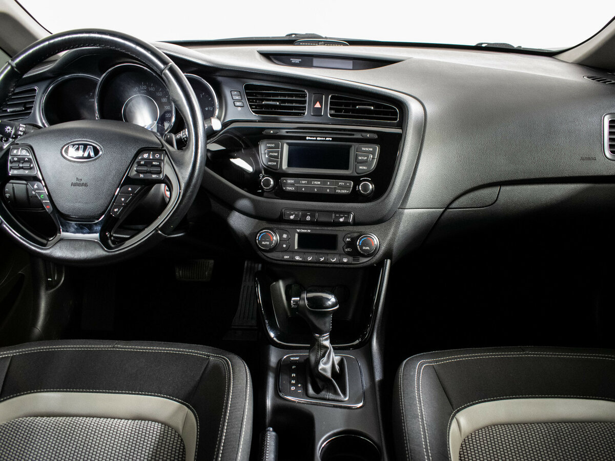 Купить Kia Ceed с пробегом. Фото: #8