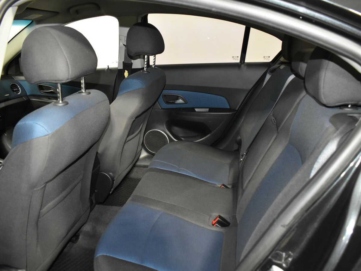 Купить Chevrolet Cruze с пробегом. Фото: #18