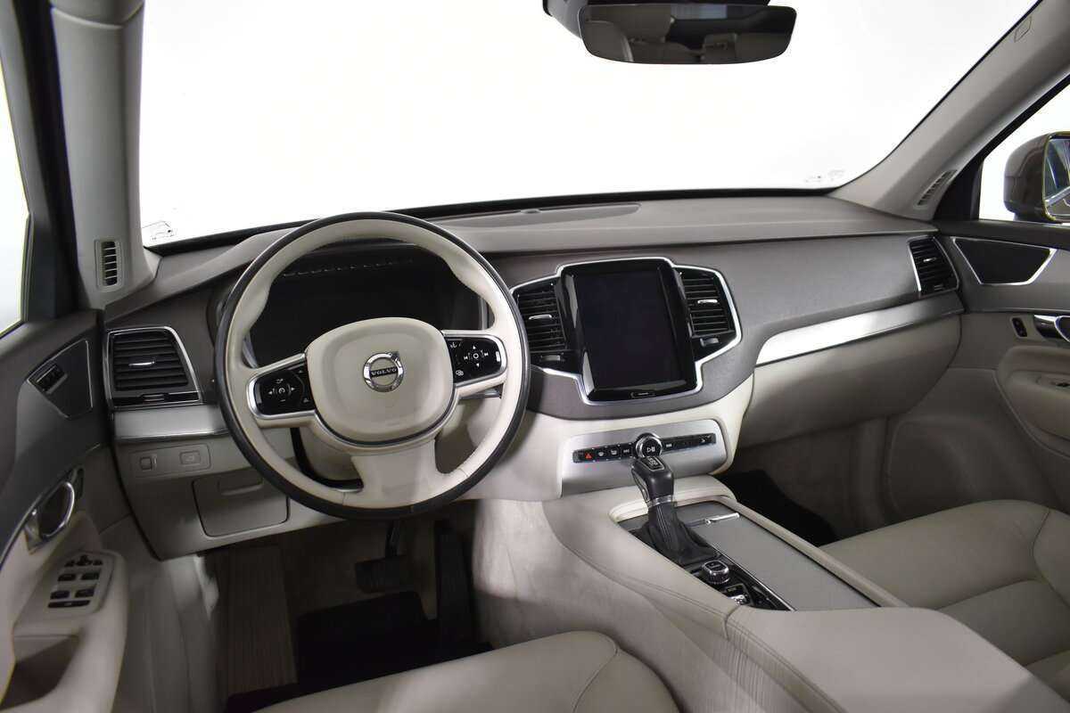 Купить Volvo XC90 с пробегом. Фото: #13