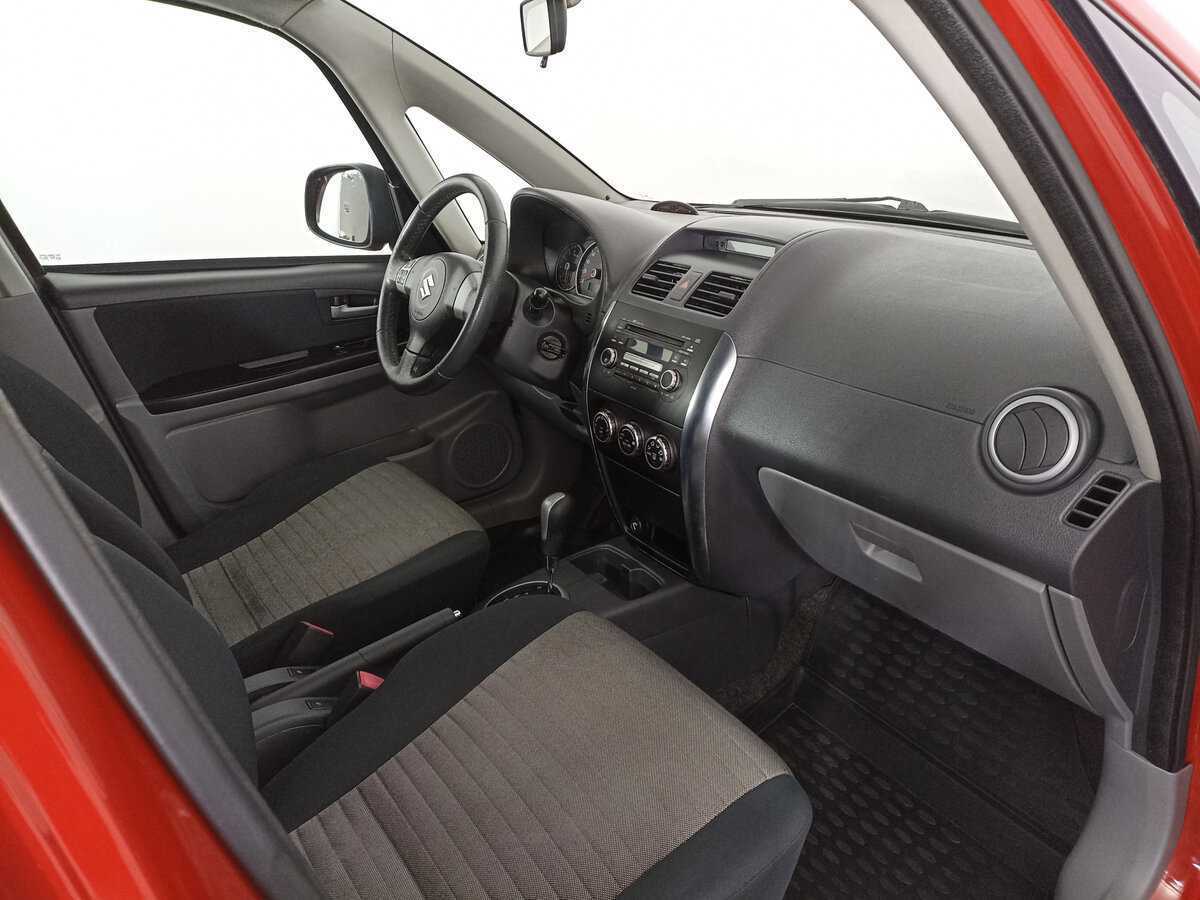 Купить Suzuki SX4 с пробегом. Фото: #10