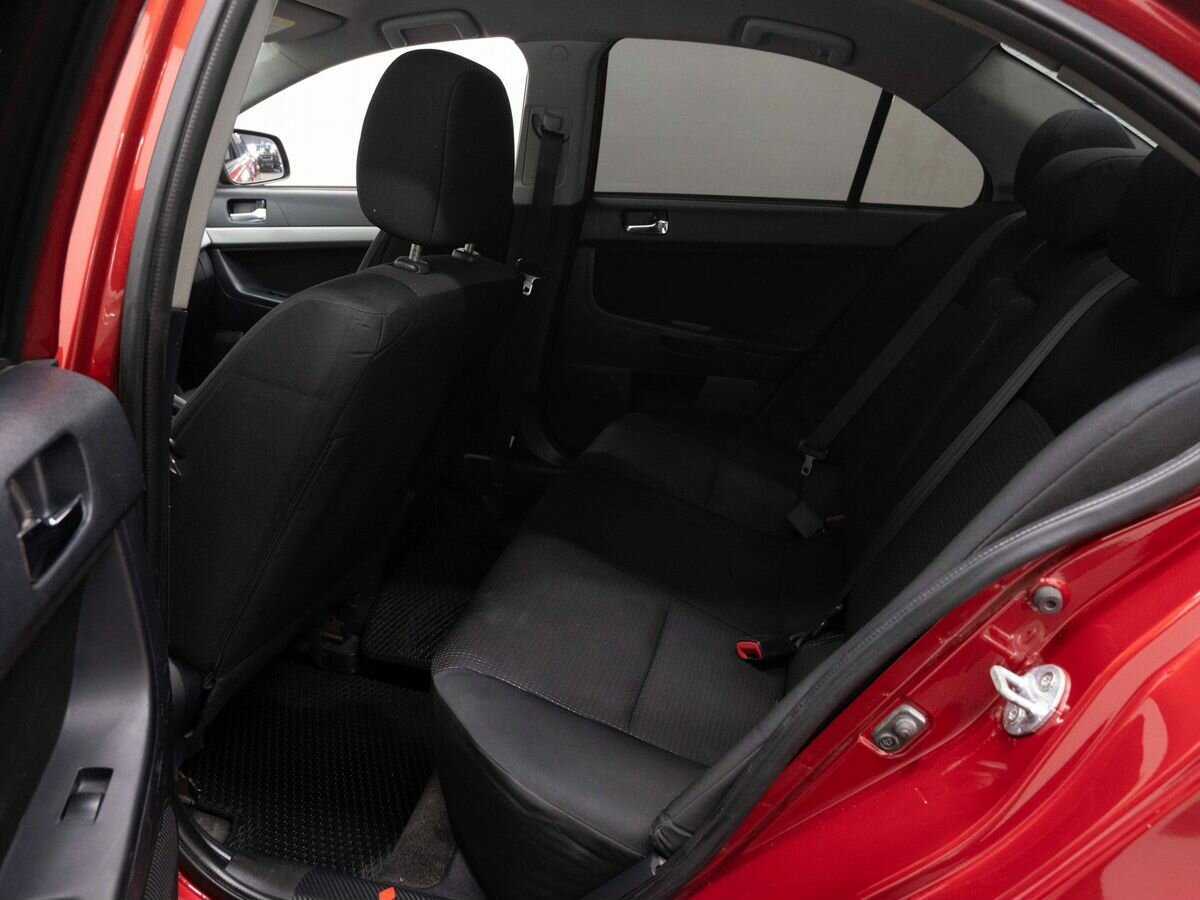 Купить Mitsubishi Lancer с пробегом. Фото: #8