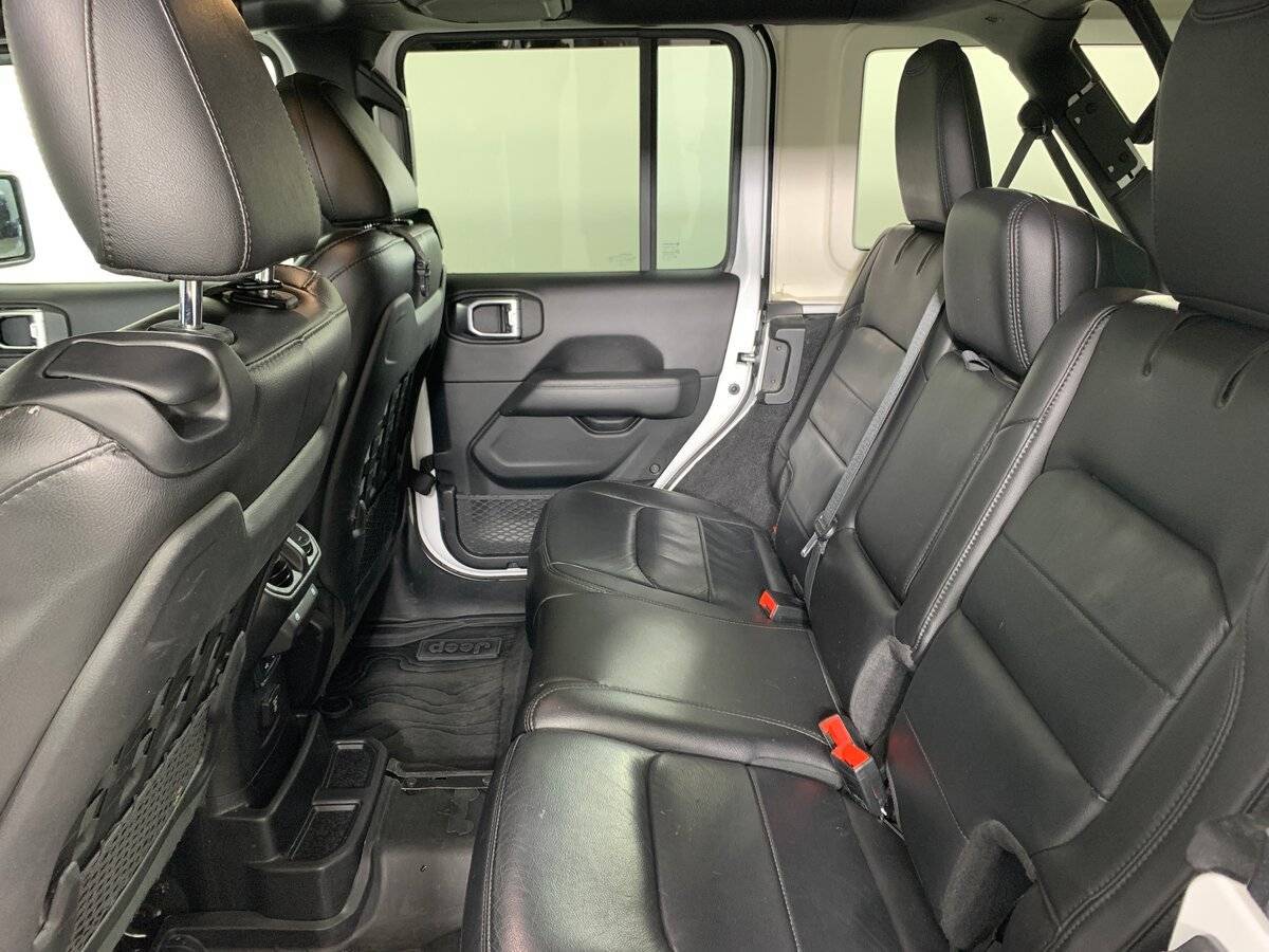Купить Jeep Wrangler с пробегом. Фото: #18