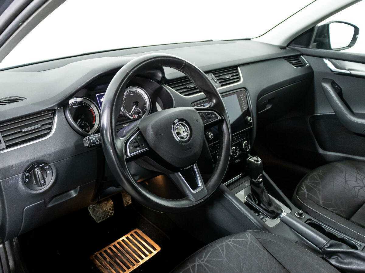 Купить Skoda Octavia с пробегом. Фото: #9