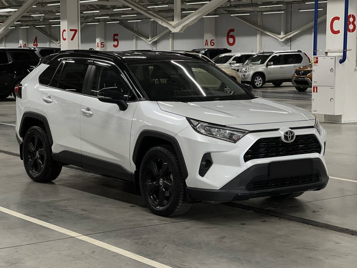 Купить Toyota RAV4 с пробегом. Фото: #2