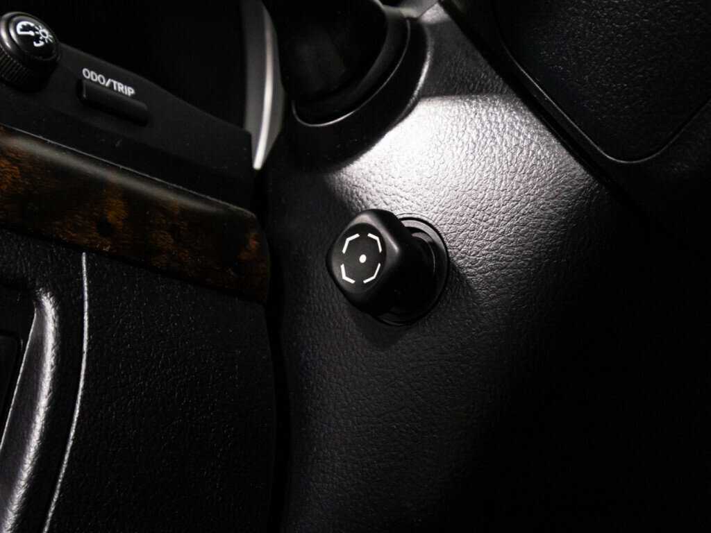 Купить Toyota Land Cruiser с пробегом. Фото: #17