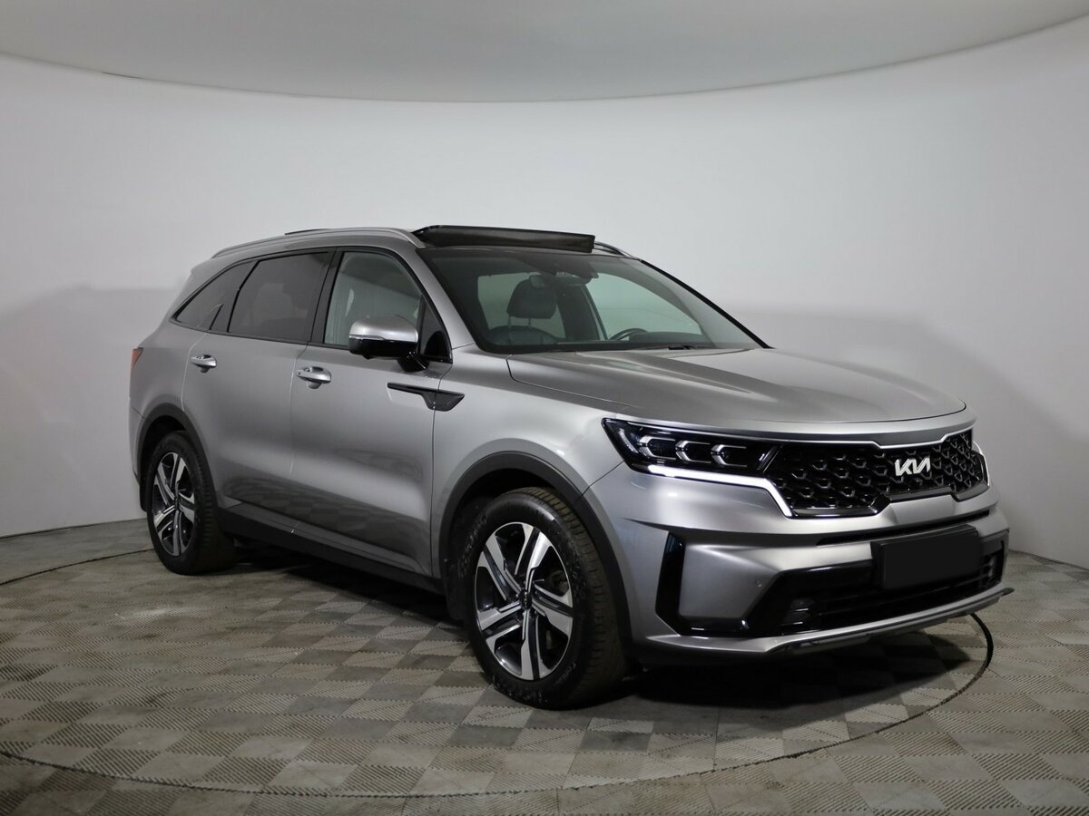 Купить Kia Sorento с пробегом. Фото: #2