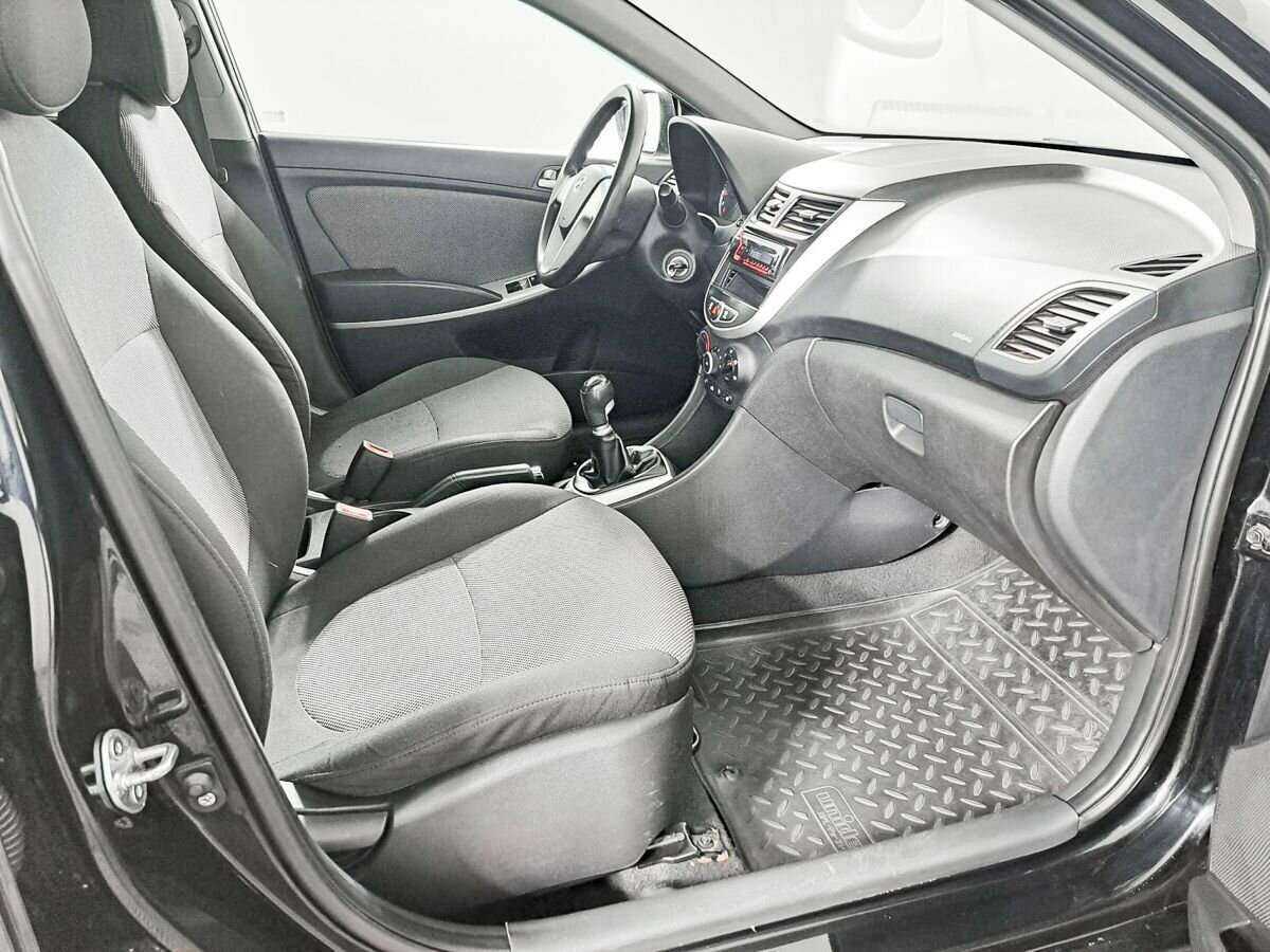 Купить Hyundai Solaris с пробегом. Фото: #8