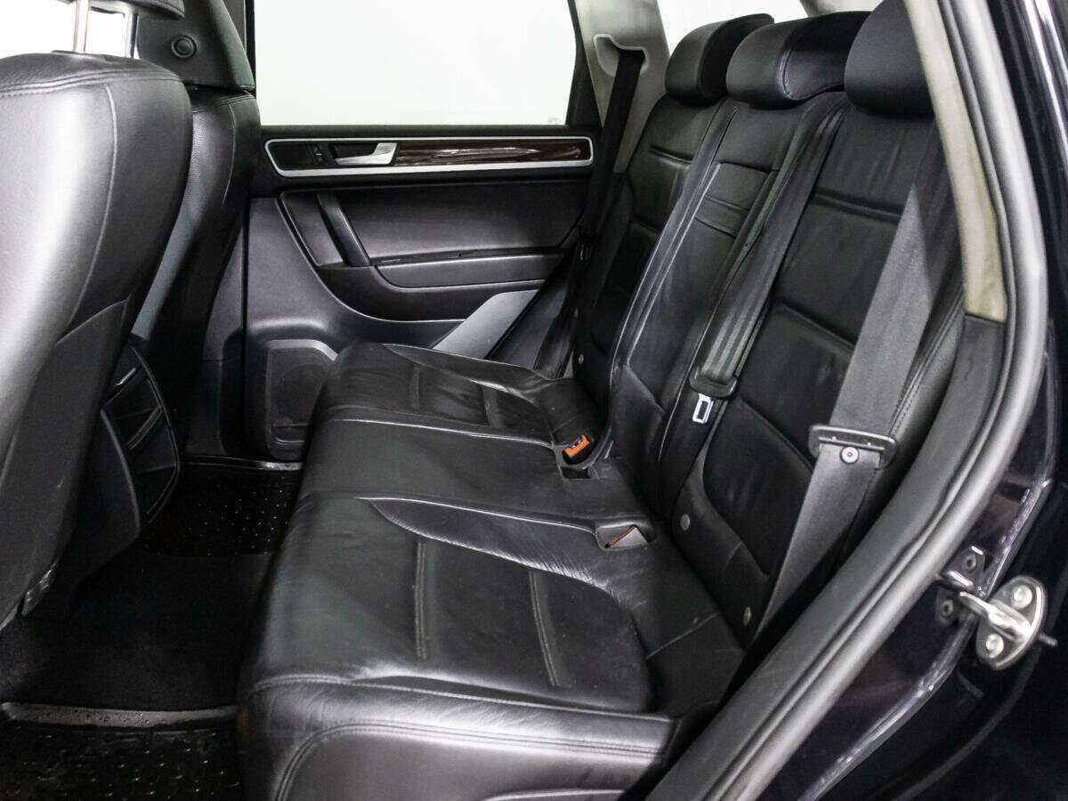 Купить Volkswagen Touareg с пробегом. Фото: #9