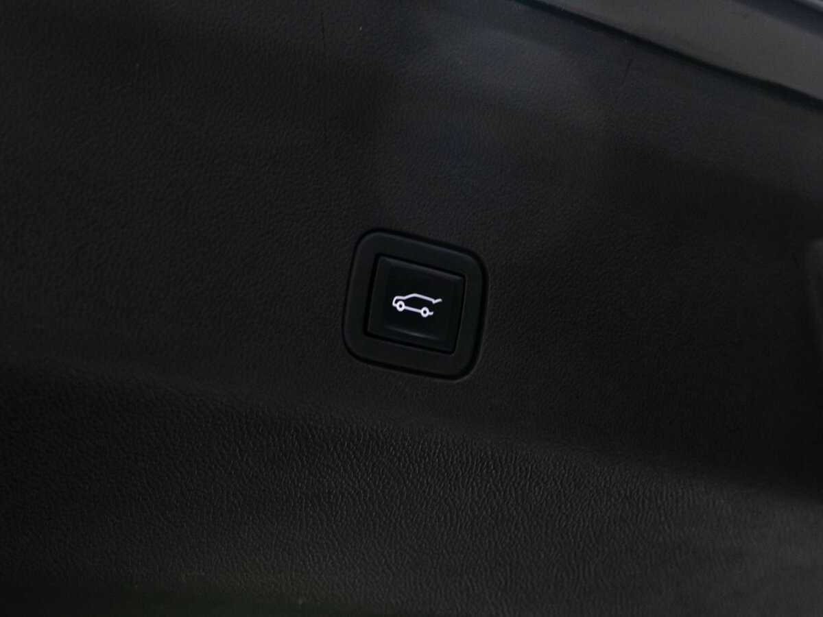 Купить Cadillac Escalade с пробегом. Фото: #13