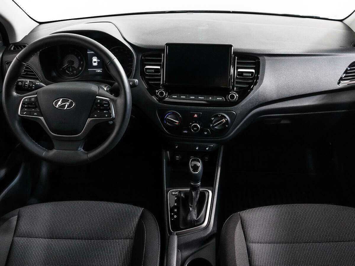 Купить Hyundai Solaris с пробегом. Фото: #9