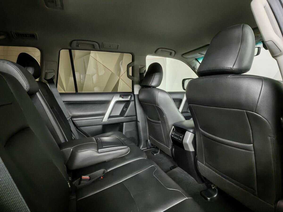 Купить Toyota Land Cruiser Prado с пробегом. Фото: #11