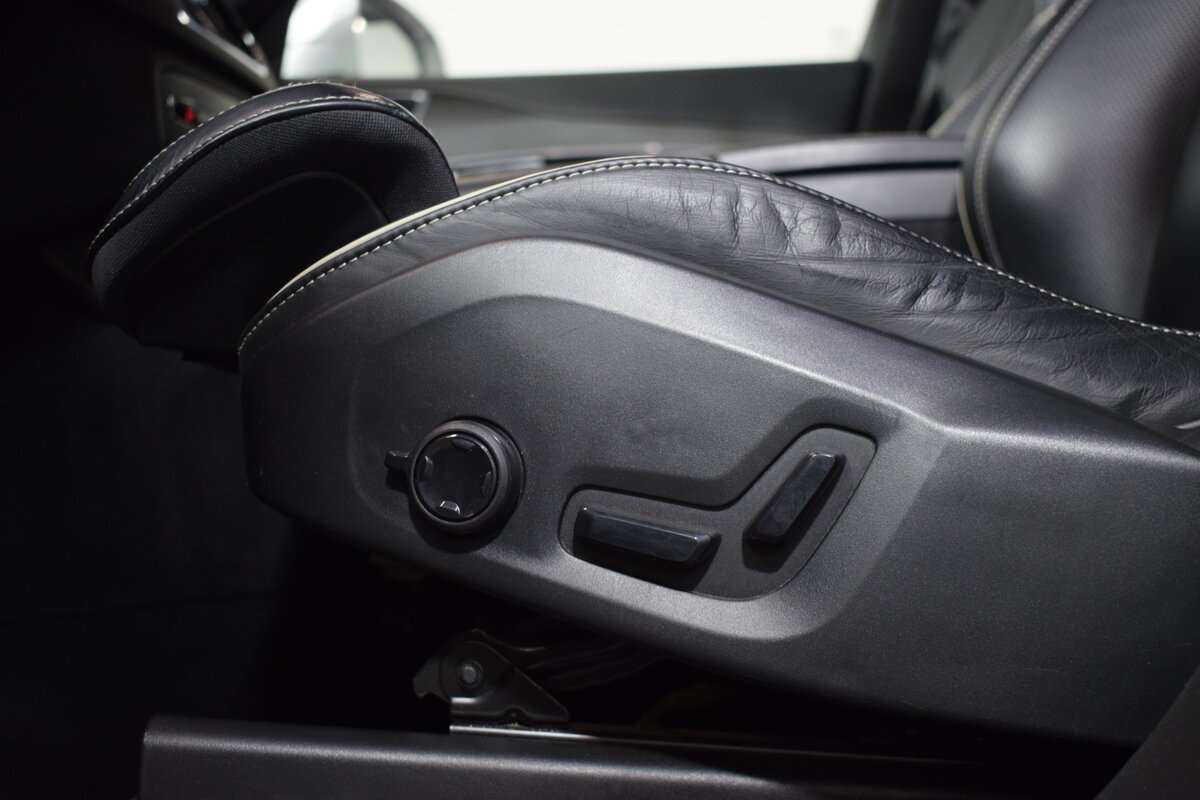 Купить Volvo XC90 с пробегом. Фото: #18