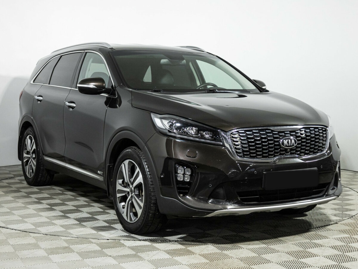 Купить Kia Sorento с пробегом. Фото: #2