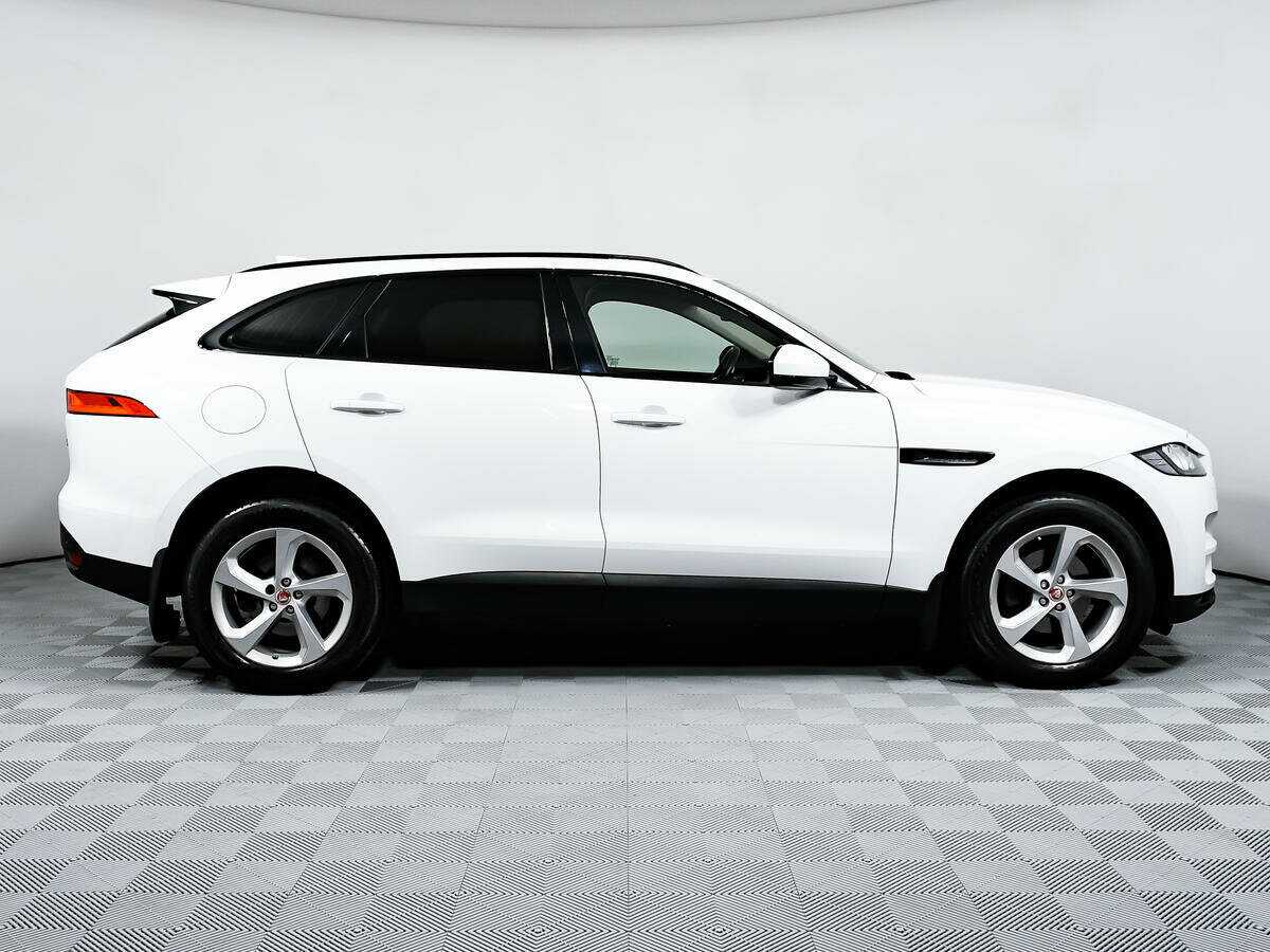 Купить Jaguar F-Pace с пробегом. Фото: #3
