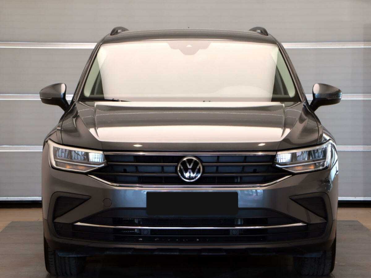 Купить Volkswagen Tiguan с пробегом. Фото: #1