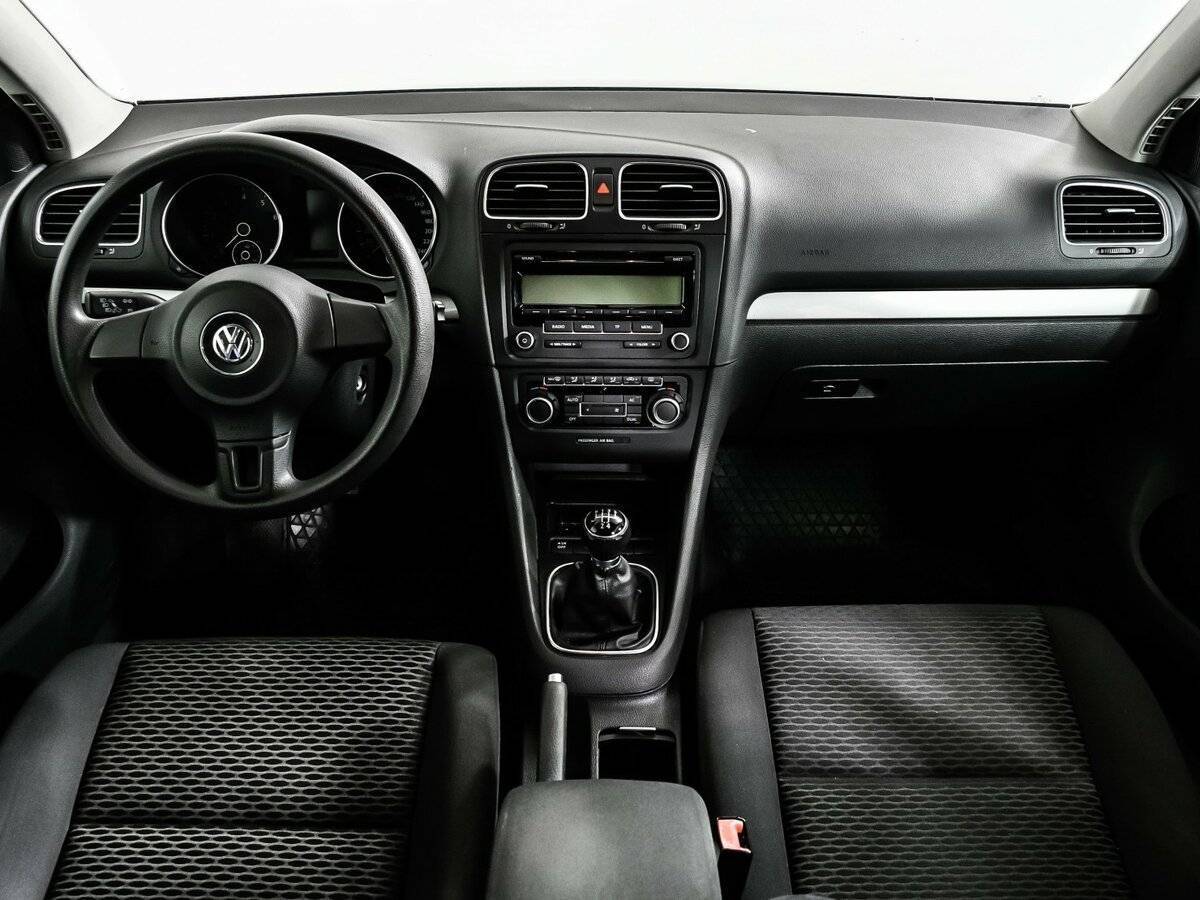 Купить Volkswagen Golf с пробегом. Фото: #10