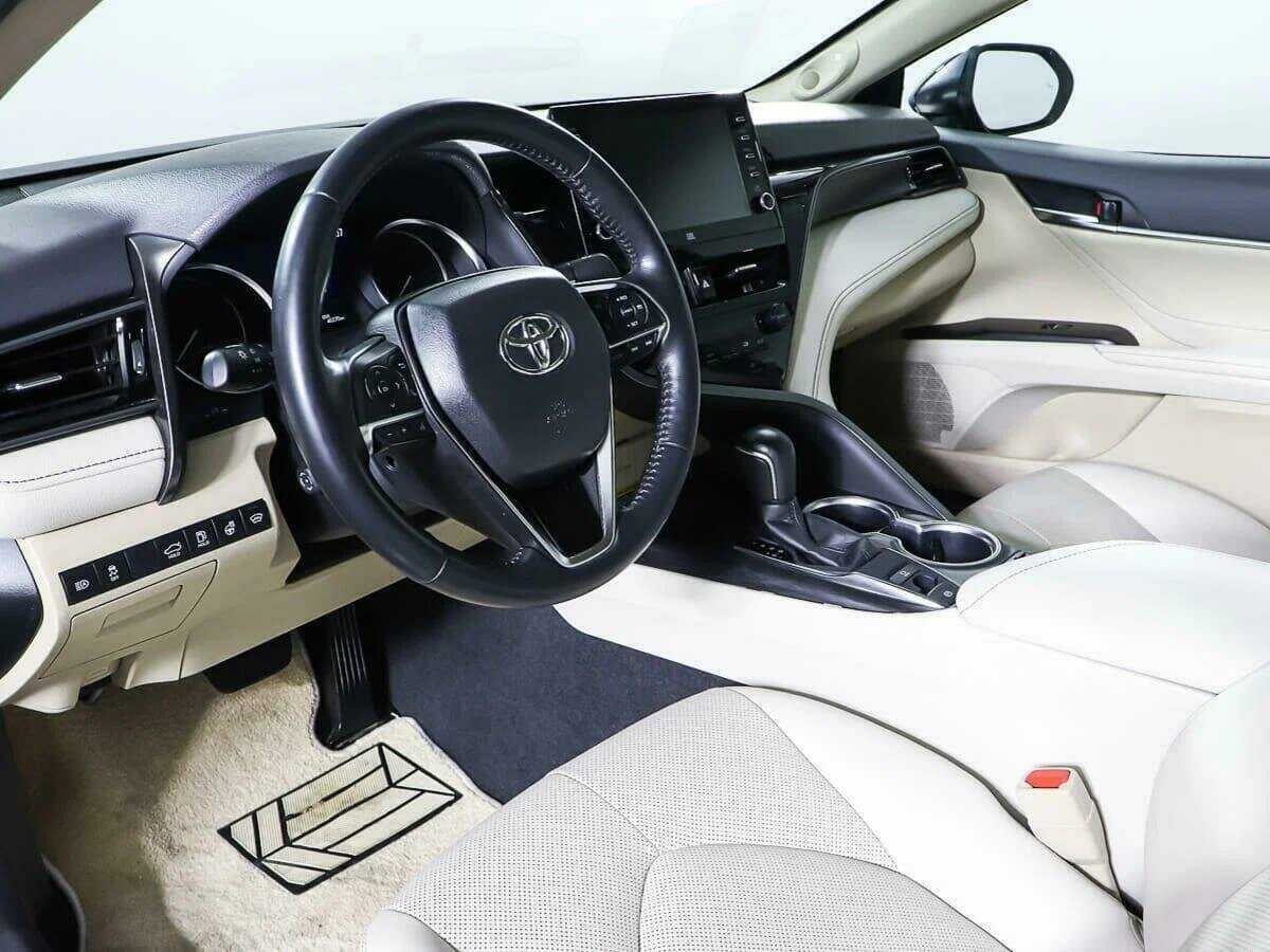 Купить Toyota Camry с пробегом. Фото: #13