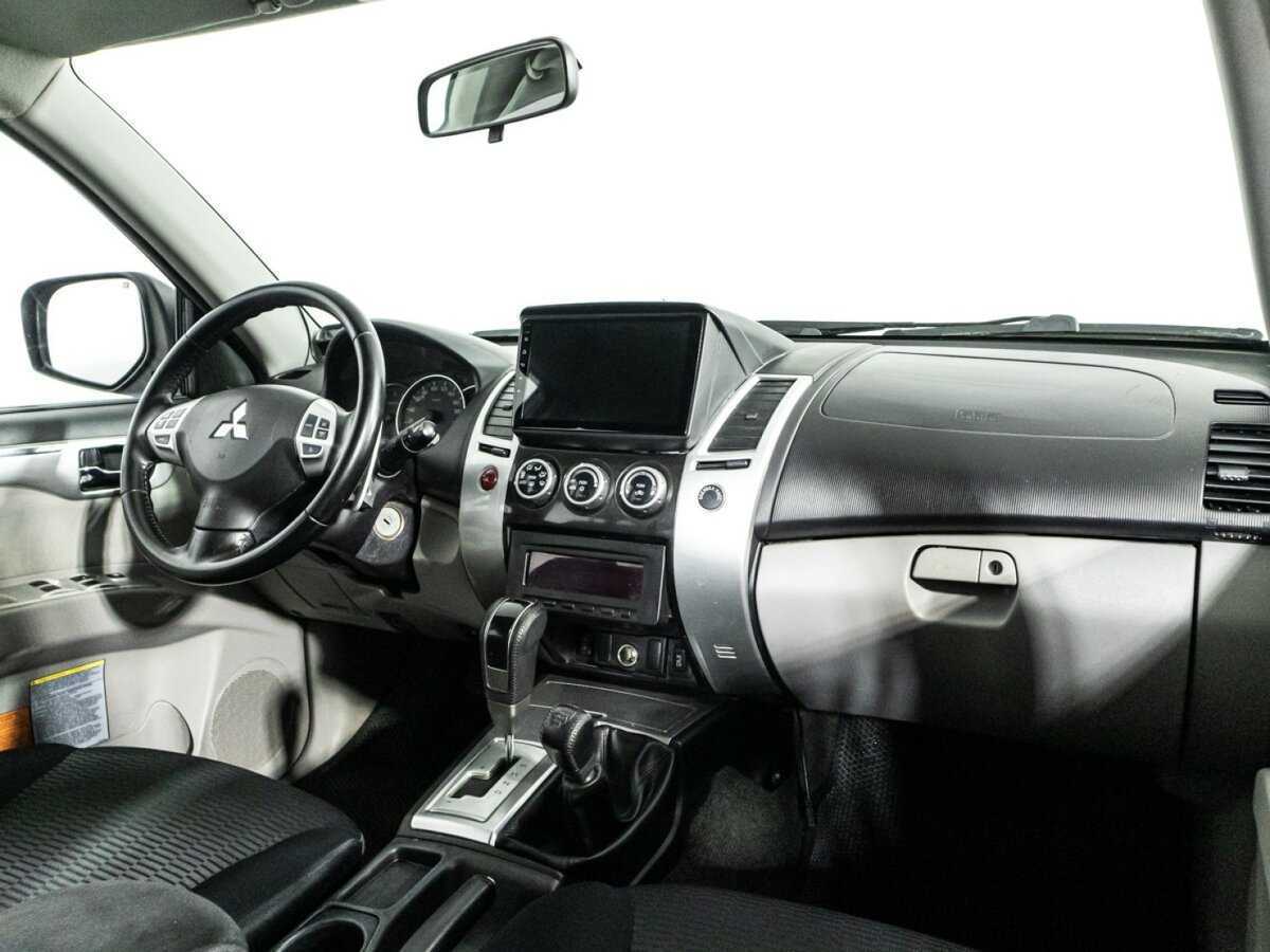 Купить Mitsubishi Pajero Sport с пробегом. Фото: #8