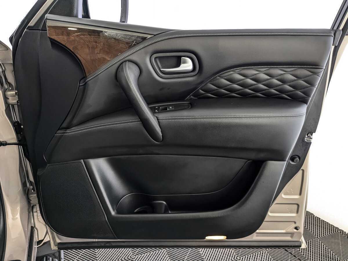 Купить Infiniti QX80 с пробегом. Фото: #22
