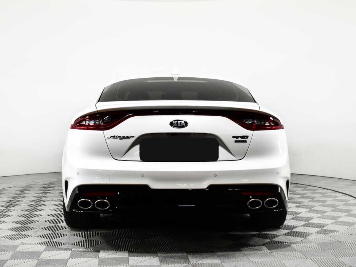 Купить Kia Stinger с пробегом. Фото: #3